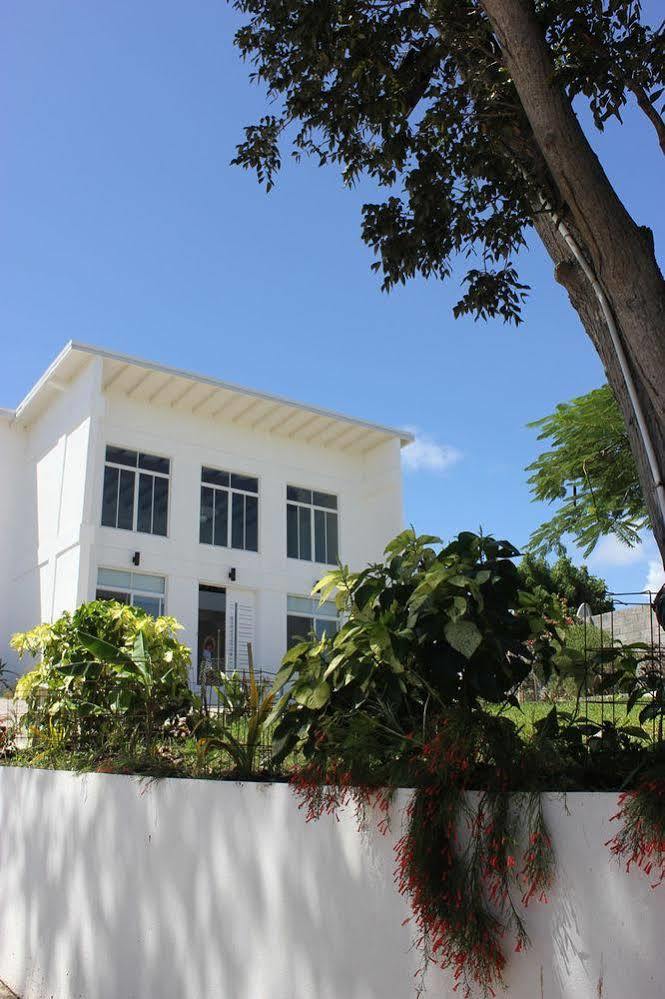 Blue Point Villa St. George's Exterior foto